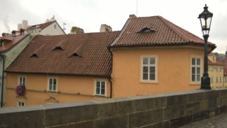 Roof with slanty windows